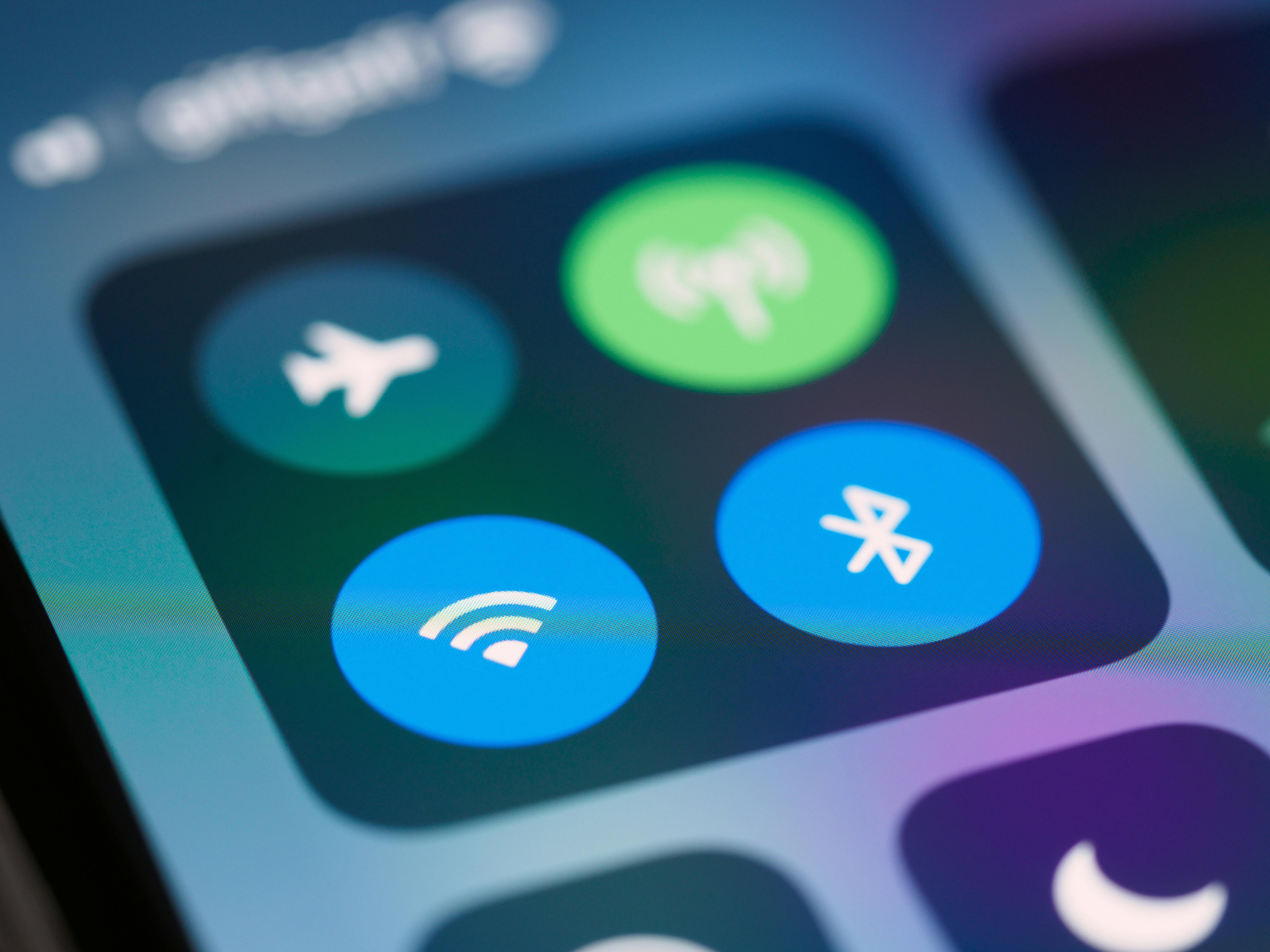 Digital Detox and Mindful Technology Use